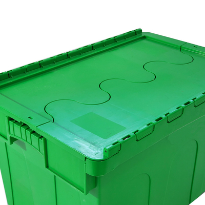 Grote plastic opslagkisten met deksels in logistieke opslagdozen